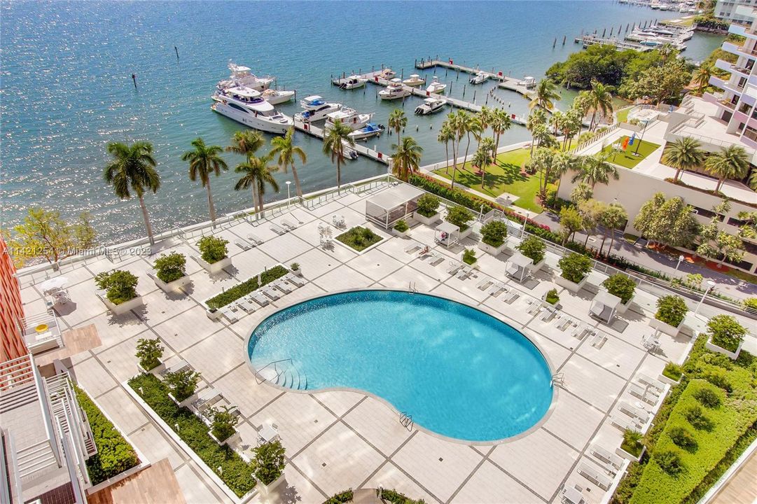 Recently Sold: $649,000 (2 beds, 2 baths, 1640 Square Feet)