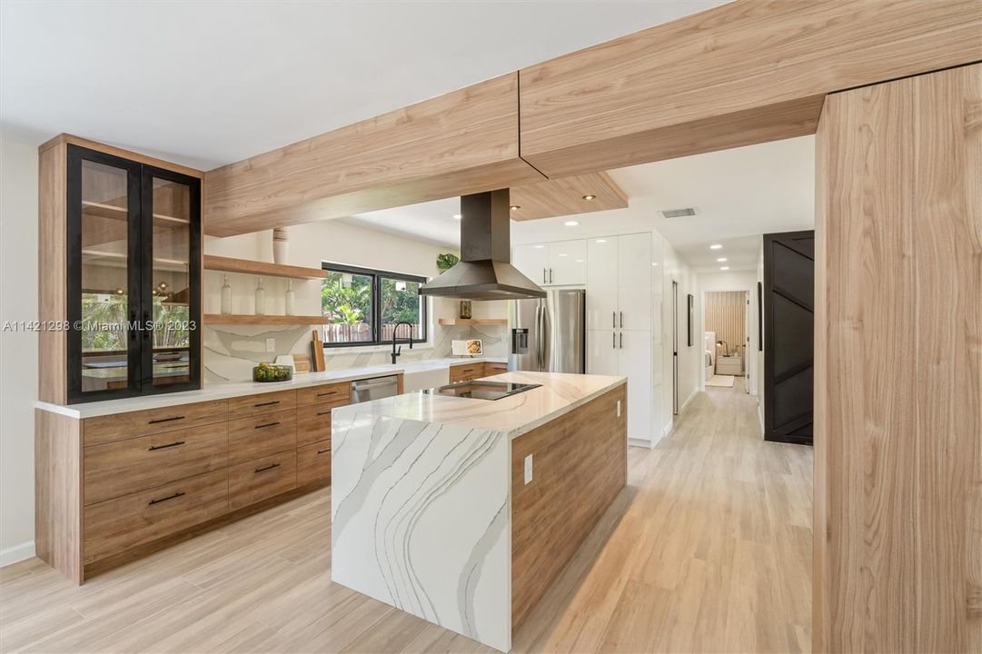 Recently Sold: $945,000 (4 beds, 3 baths, 1820 Square Feet)