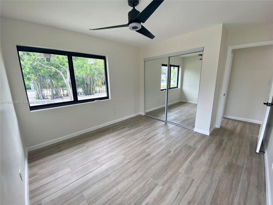 Recently Sold: $945,000 (4 beds, 3 baths, 1820 Square Feet)