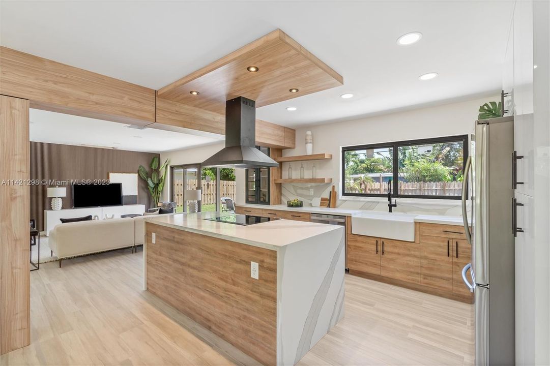 Recently Sold: $945,000 (4 beds, 3 baths, 1820 Square Feet)