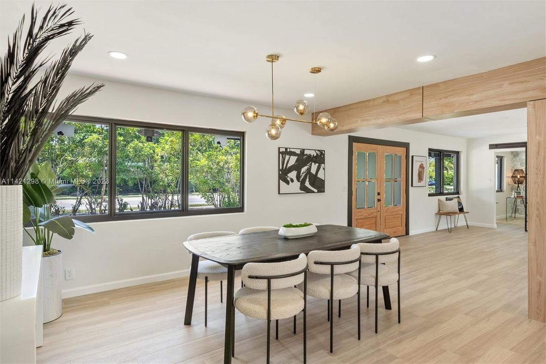 Recently Sold: $945,000 (4 beds, 3 baths, 1820 Square Feet)