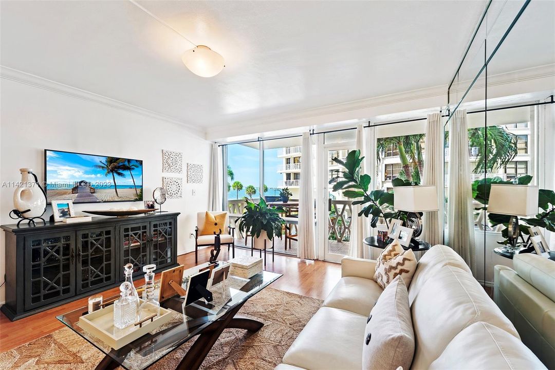 Недавно продано: $310,000 (1 спален, 1 ванн, 750 Квадратных фут)