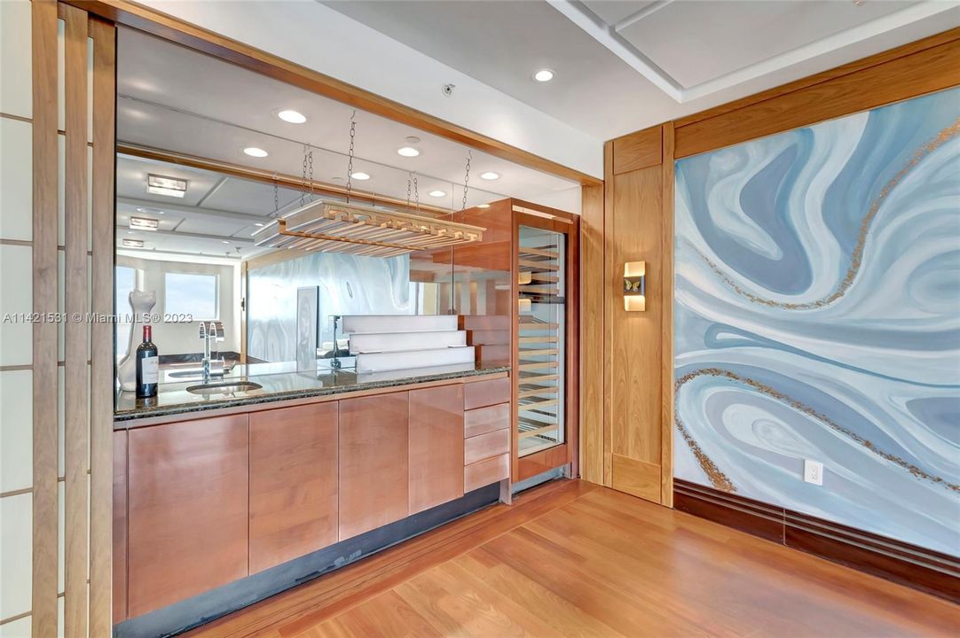 Recently Sold: $5,405,000 (4 beds, 4 baths, 4415 Square Feet)