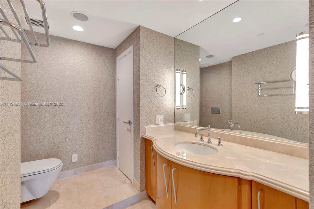 Recently Sold: $5,405,000 (4 beds, 4 baths, 4415 Square Feet)