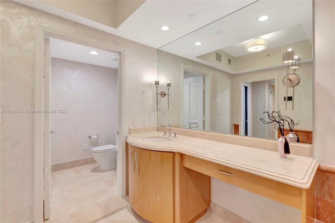 Recently Sold: $5,405,000 (4 beds, 4 baths, 4415 Square Feet)