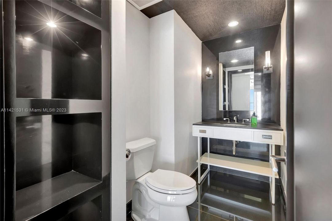 Recently Sold: $5,405,000 (4 beds, 4 baths, 4415 Square Feet)