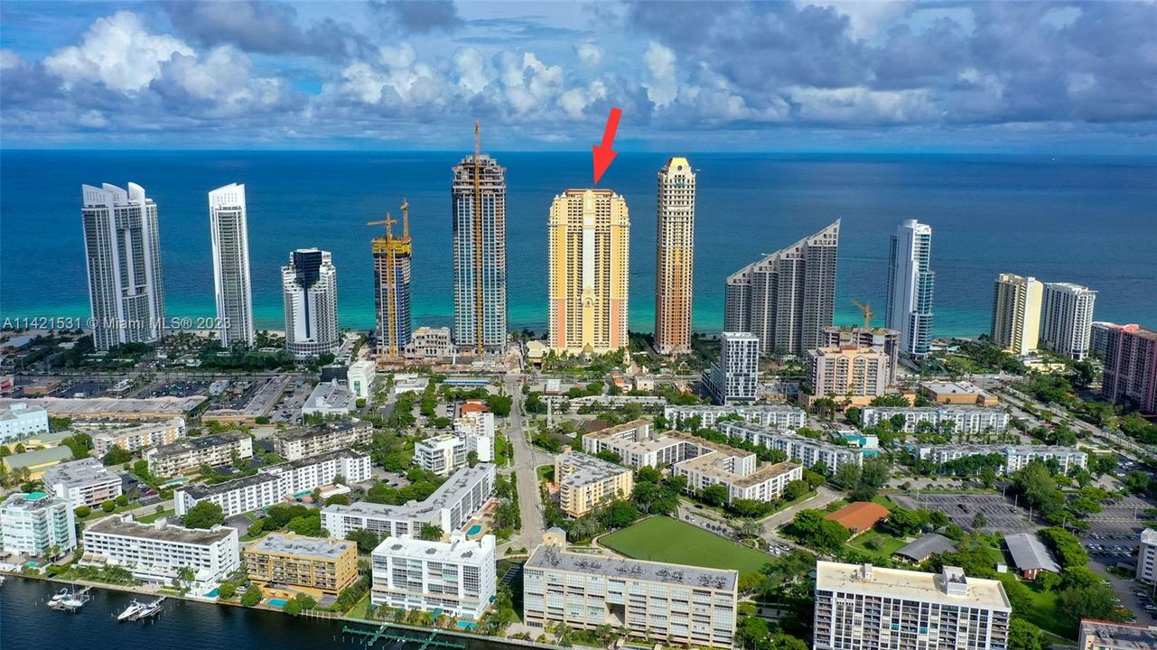 Recently Sold: $5,405,000 (4 beds, 4 baths, 4415 Square Feet)