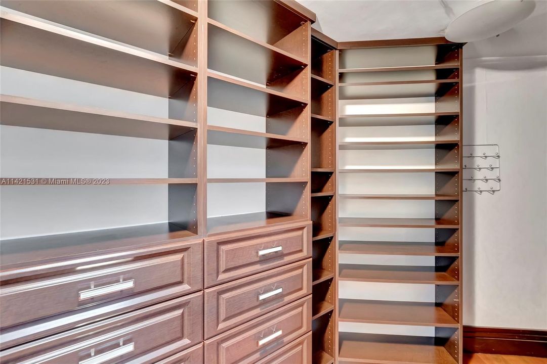 Recently Sold: $5,405,000 (4 beds, 4 baths, 4415 Square Feet)