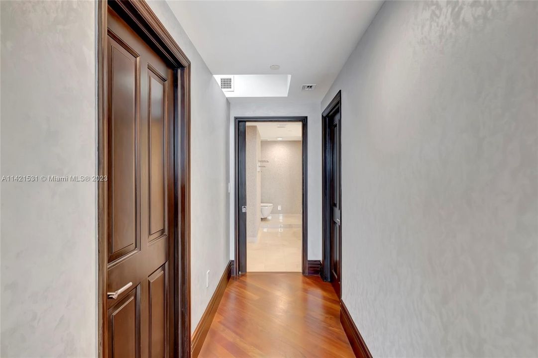 Recently Sold: $5,405,000 (4 beds, 4 baths, 4415 Square Feet)