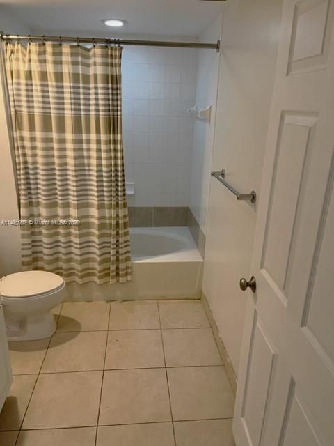 Recently Sold: $540,000 (2 beds, 2 baths, 1068 Square Feet)