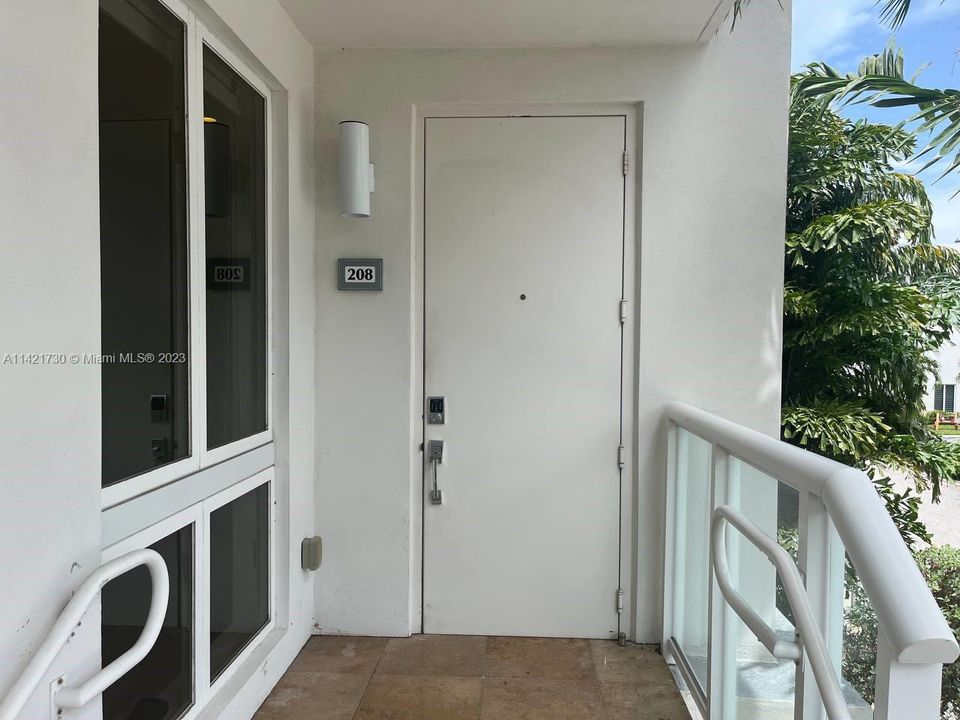 Recently Rented: $3,400 (3 beds, 2 baths, 1689 Square Feet)