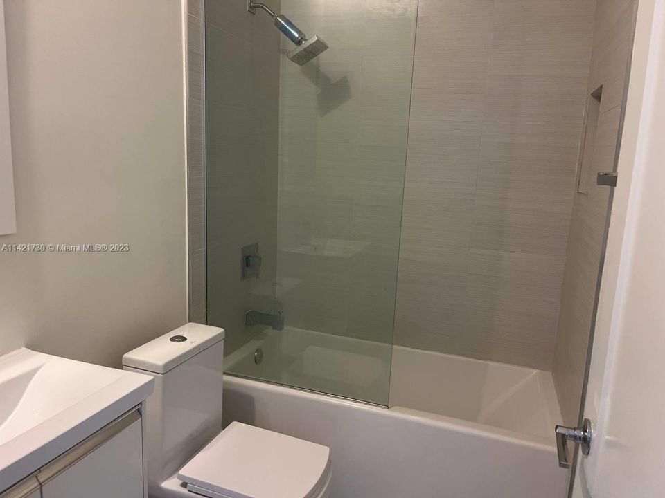 Recently Rented: $3,400 (3 beds, 2 baths, 1689 Square Feet)