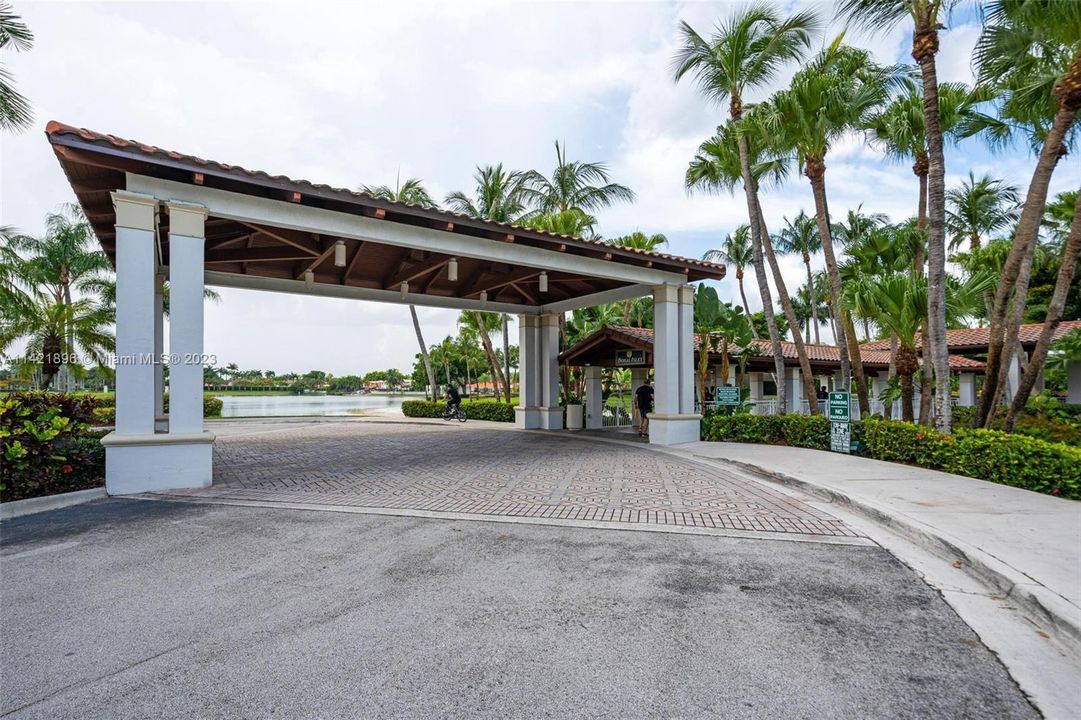 Recently Sold: $1,029,000 (4 beds, 2 baths, 2364 Square Feet)