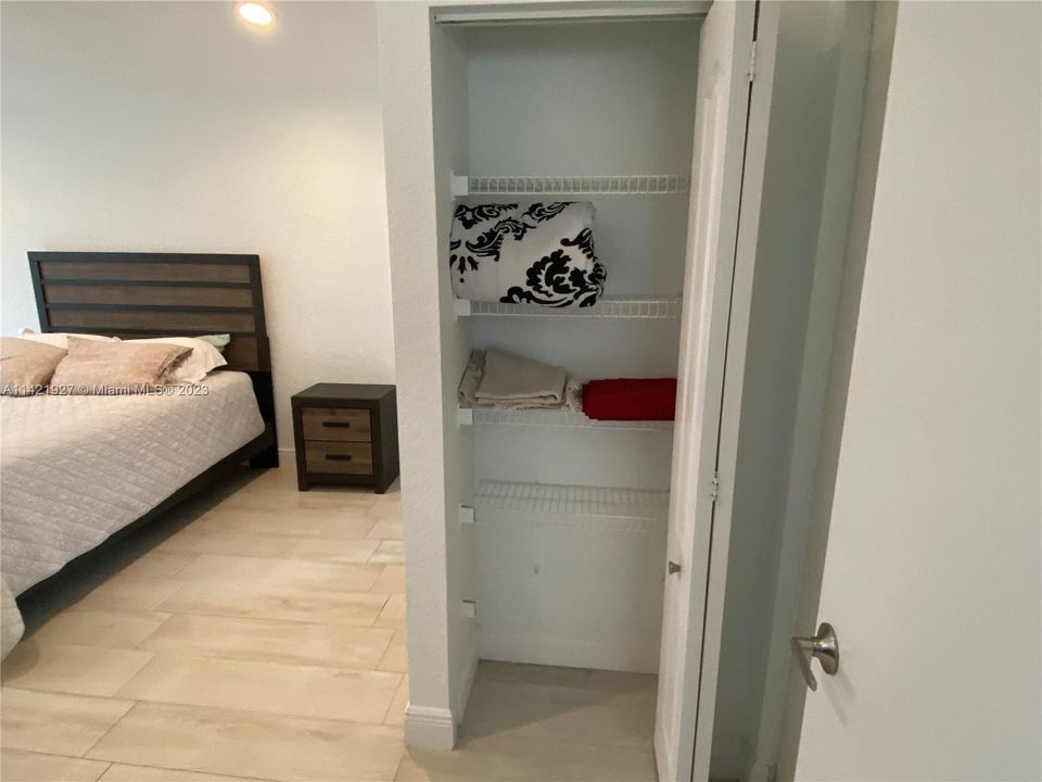 Vendido Recientemente: $499,000 (3 camas, 2 baños, 1443 Pies cuadrados)