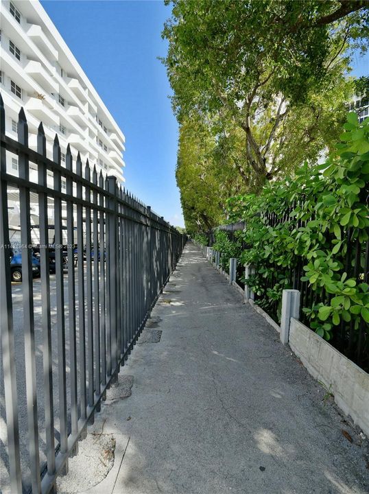 Path to the beach at the end of Ocean Lane Dr.