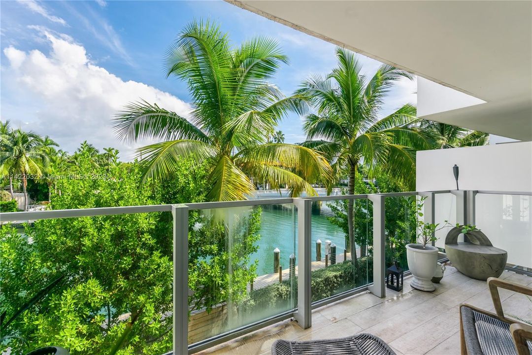 Recently Rented: $13,500 (2 beds, 2 baths, 1440 Square Feet)