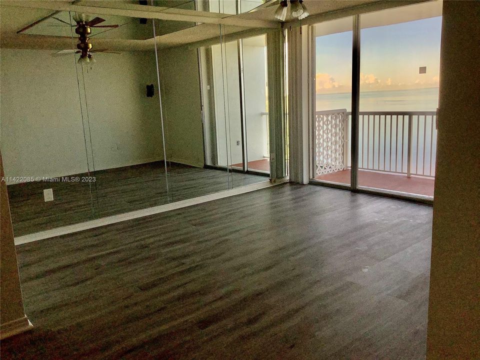 Recently Sold: $740,000 (3 beds, 2 baths, 1435 Square Feet)