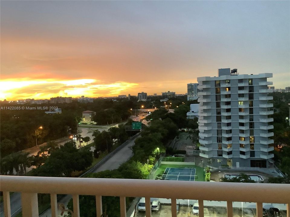 Recently Sold: $740,000 (3 beds, 2 baths, 1435 Square Feet)