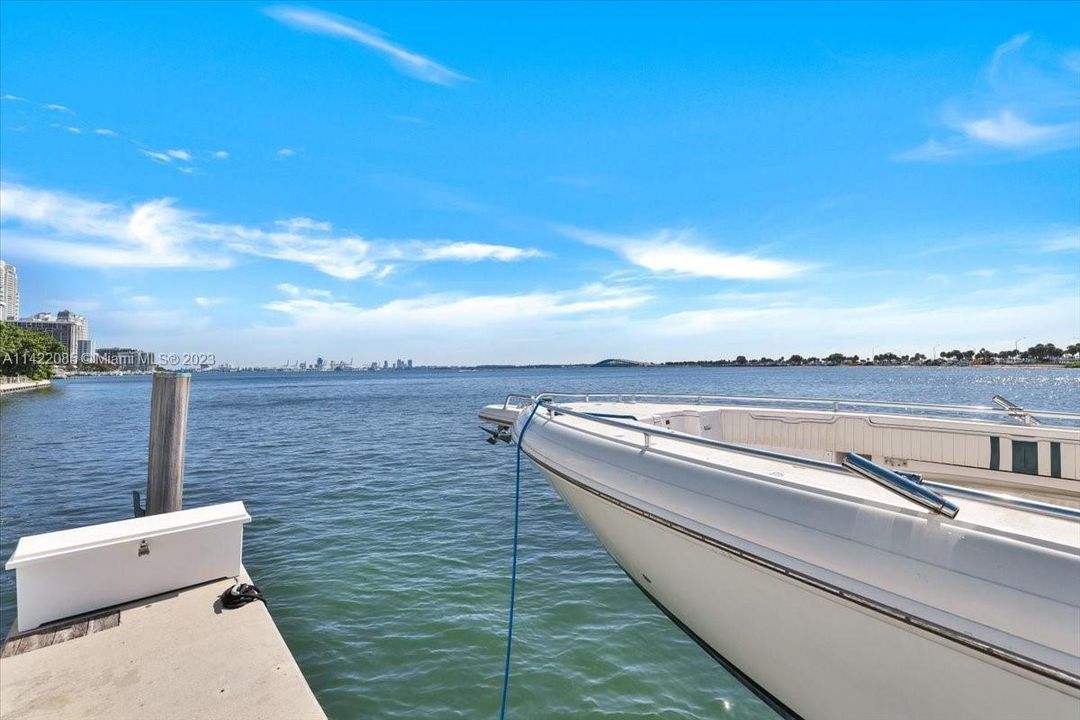 Recently Sold: $740,000 (3 beds, 2 baths, 1435 Square Feet)