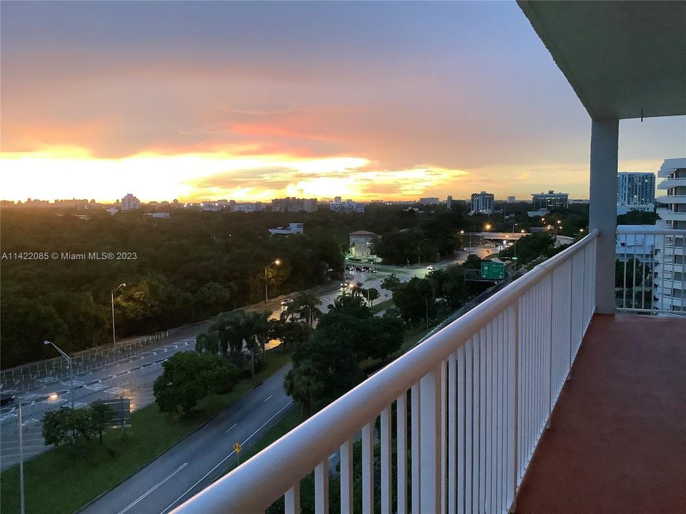 Recently Sold: $740,000 (3 beds, 2 baths, 1435 Square Feet)