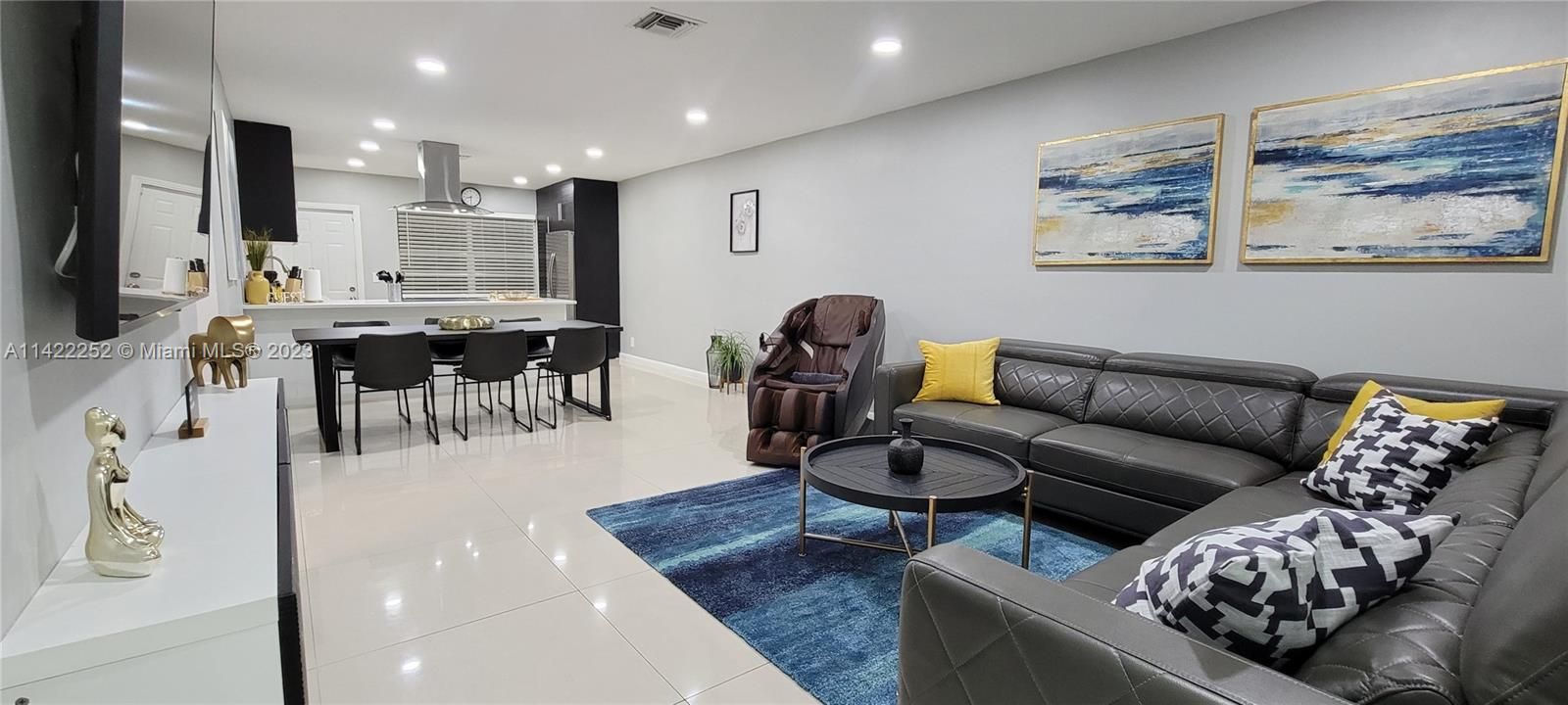 Recently Rented: $3,300 (3 beds, 2 baths, 1400 Square Feet)