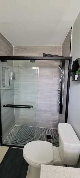 Recently Rented: $3,300 (3 beds, 2 baths, 1400 Square Feet)