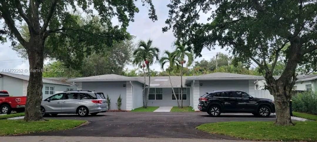 Recently Rented: $3,300 (3 beds, 2 baths, 1400 Square Feet)