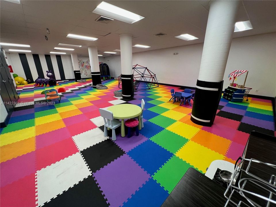 Recently Sold: $498,000 (1 beds, 1 baths, 1145 Square Feet)