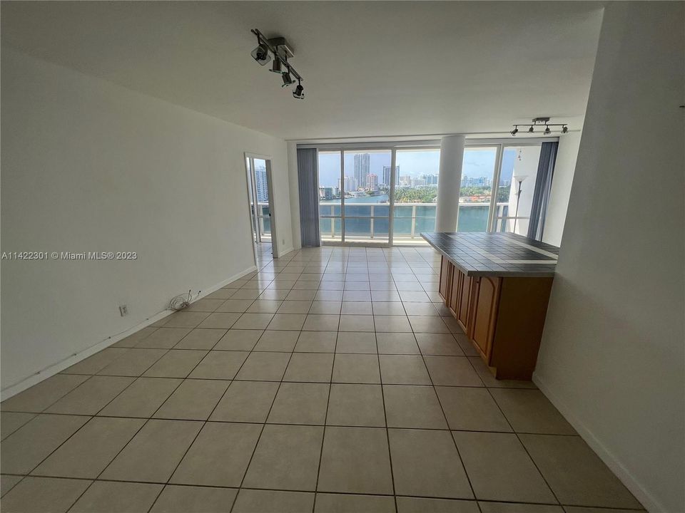 Recently Sold: $498,000 (1 beds, 1 baths, 1145 Square Feet)