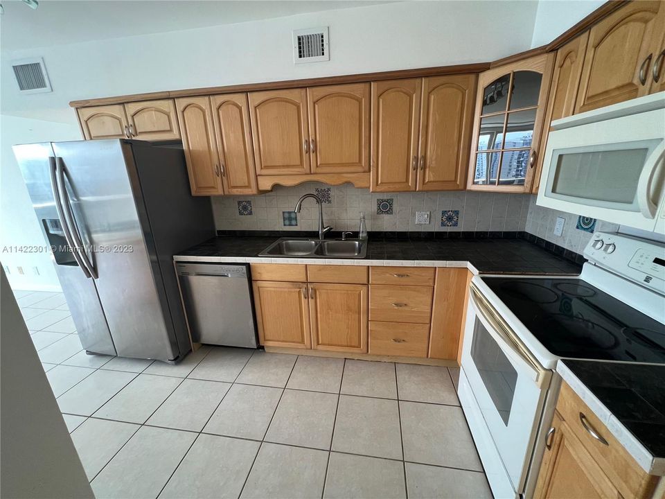 Recently Sold: $498,000 (1 beds, 1 baths, 1145 Square Feet)