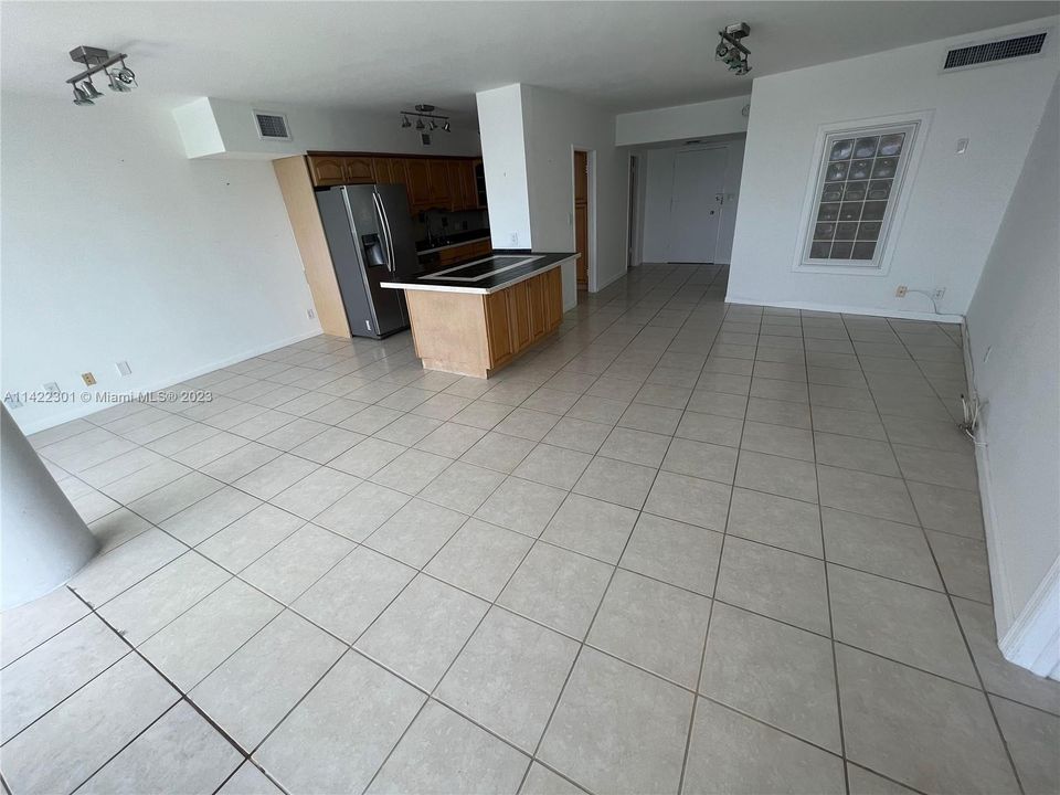 Recently Sold: $498,000 (1 beds, 1 baths, 1145 Square Feet)