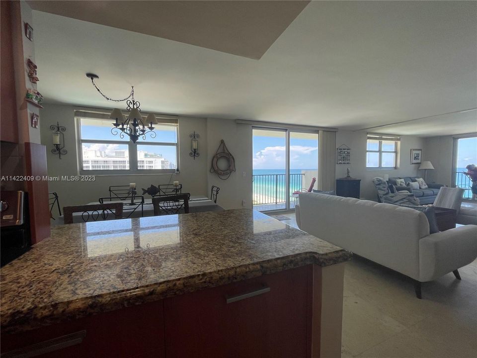 Recently Rented: $5,000 (2 beds, 2 baths, 1173 Square Feet)