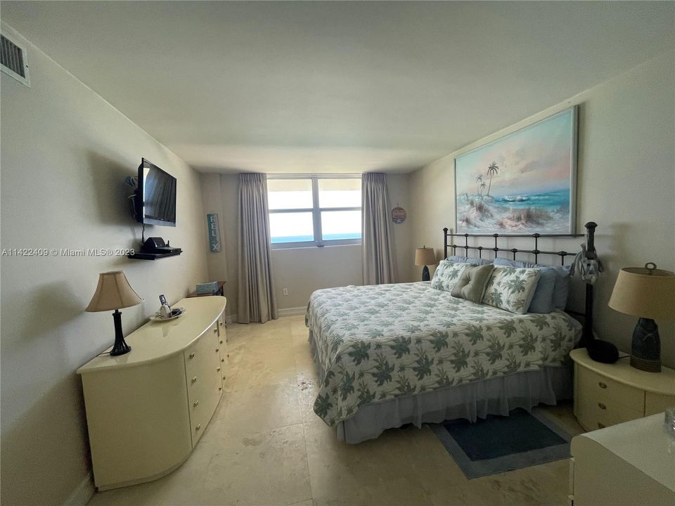 Recently Rented: $5,000 (2 beds, 2 baths, 1173 Square Feet)