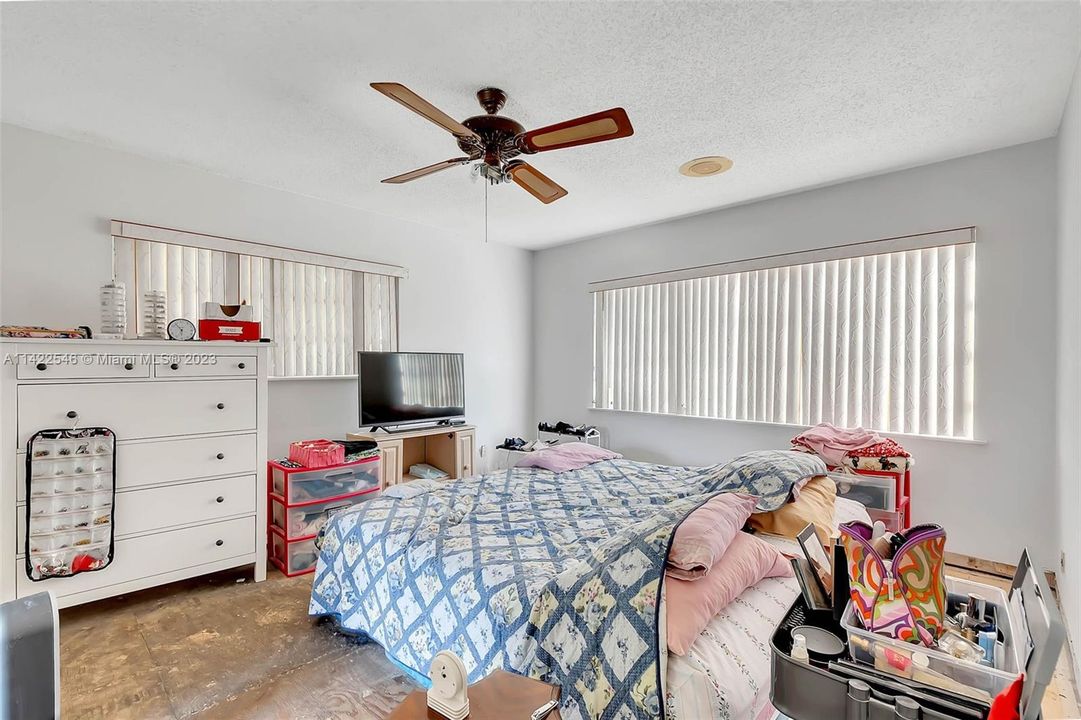 Recently Sold: $470,000 (4 beds, 3 baths, 2810 Square Feet)