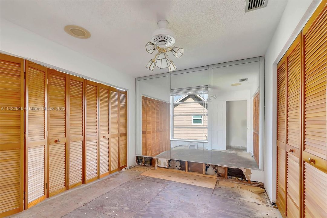 Recently Sold: $470,000 (4 beds, 3 baths, 2810 Square Feet)