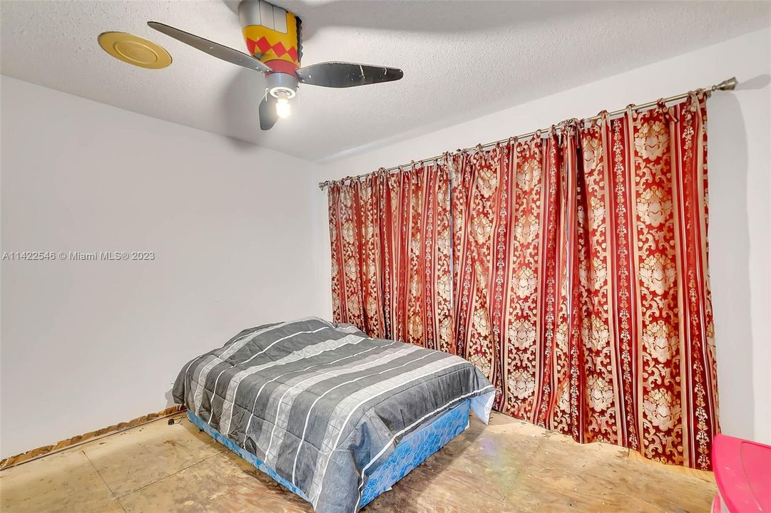 Recently Sold: $470,000 (4 beds, 3 baths, 2810 Square Feet)