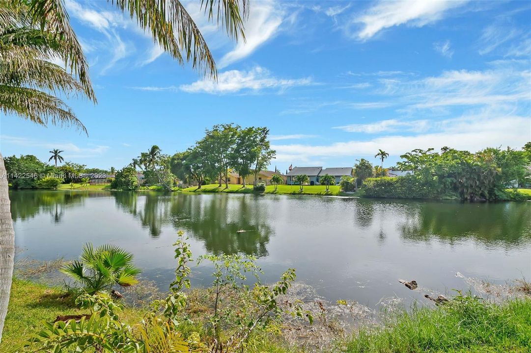 Recently Sold: $470,000 (4 beds, 3 baths, 2810 Square Feet)