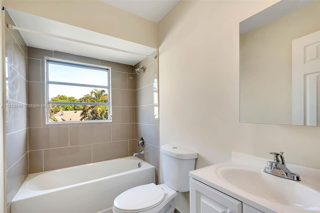 Recently Sold: $470,000 (4 beds, 3 baths, 2810 Square Feet)