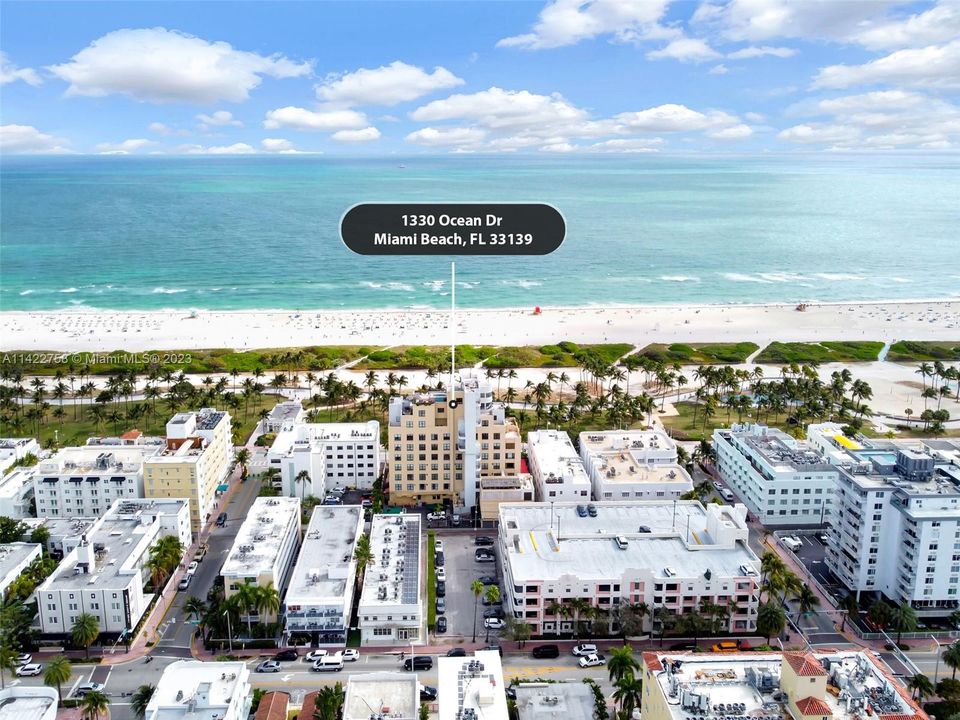 Vendido Recientemente: $1,400,000 (4 camas, 3 baños, 1622 Pies cuadrados)