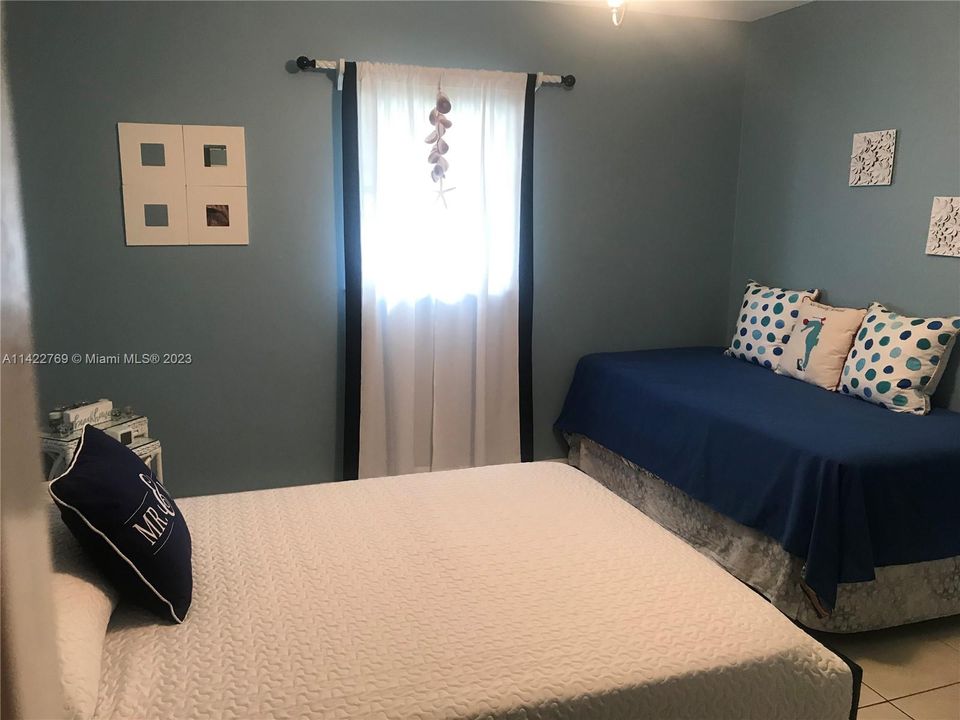 Recently Rented: $2,400 (2 beds, 2 baths, 1317 Square Feet)