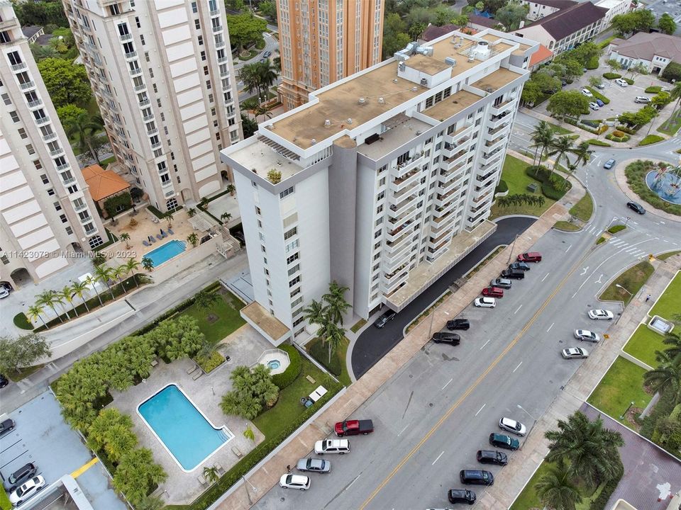 Recently Sold: $448,555 (2 beds, 1 baths, 899 Square Feet)