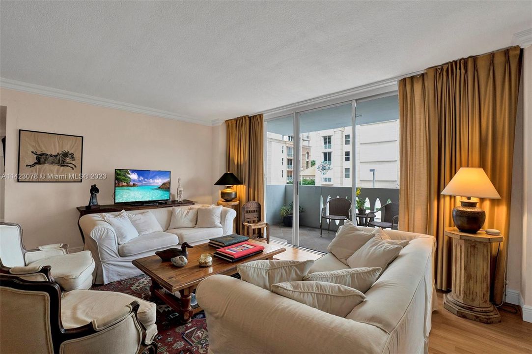 Recently Sold: $448,555 (2 beds, 1 baths, 899 Square Feet)