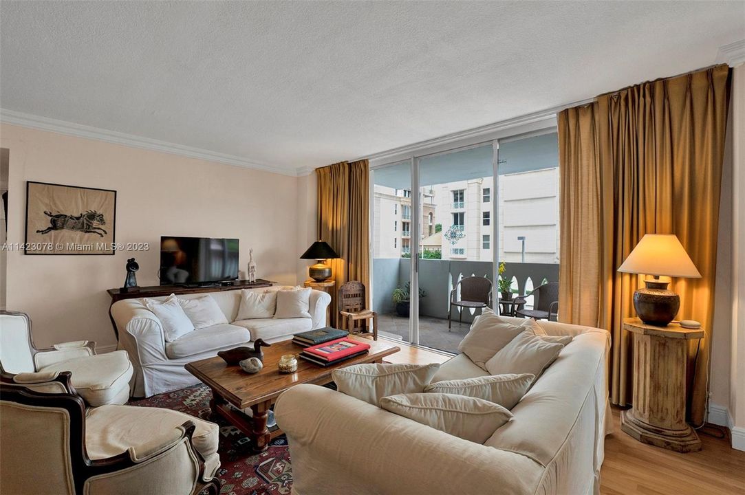 Recently Sold: $448,555 (2 beds, 1 baths, 899 Square Feet)