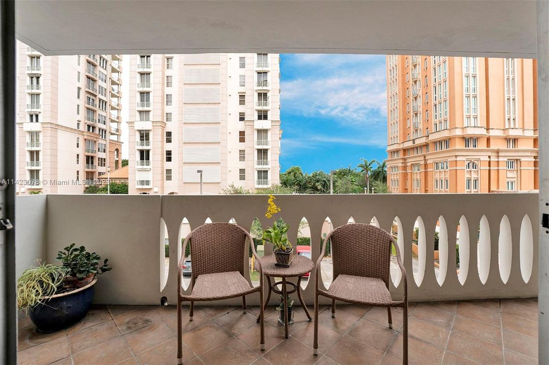 Recently Sold: $448,555 (2 beds, 1 baths, 899 Square Feet)