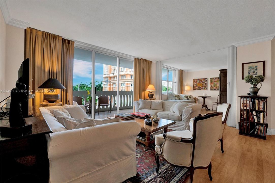 Recently Sold: $448,555 (2 beds, 1 baths, 899 Square Feet)