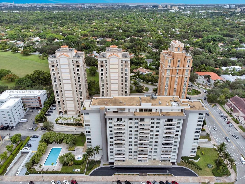 Recently Sold: $448,555 (2 beds, 1 baths, 899 Square Feet)