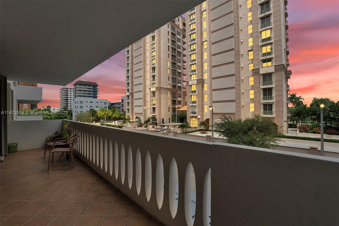 Recently Sold: $448,555 (2 beds, 1 baths, 899 Square Feet)