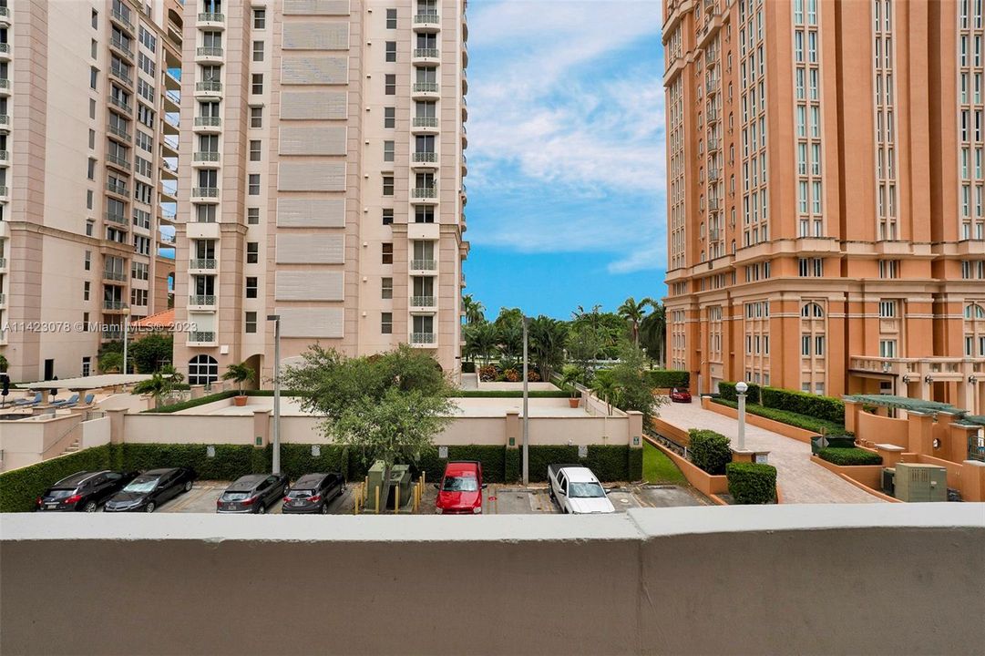 Recently Sold: $448,555 (2 beds, 1 baths, 899 Square Feet)