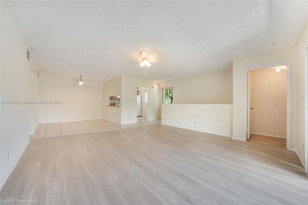 Recently Rented: $2,100 (2 beds, 2 baths, 1090 Square Feet)