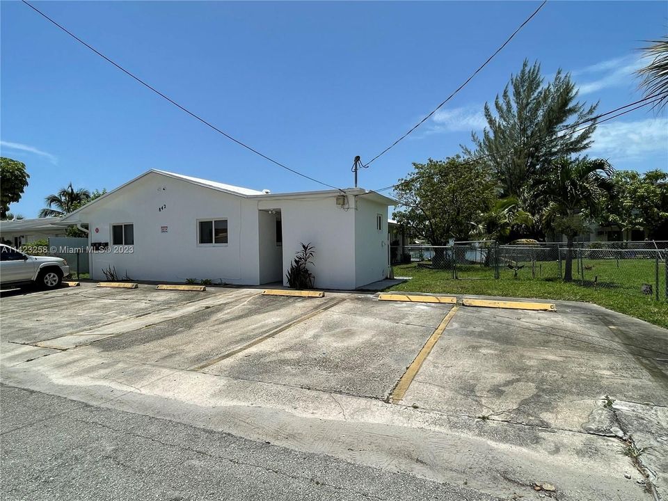 Recientemente alquilado: $2,000 (2 camas, 1 baños, 0 Pies cuadrados)